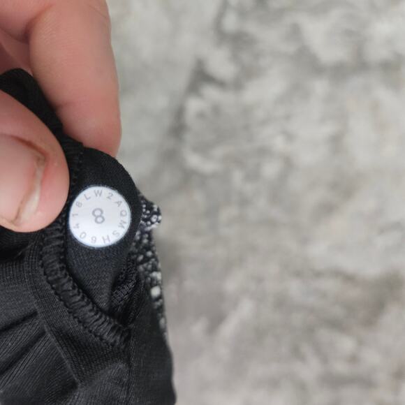 Lululemon Invigorate Bra
Luminesce Splatter White Black / Black Size 8 - Picture 3 of 5